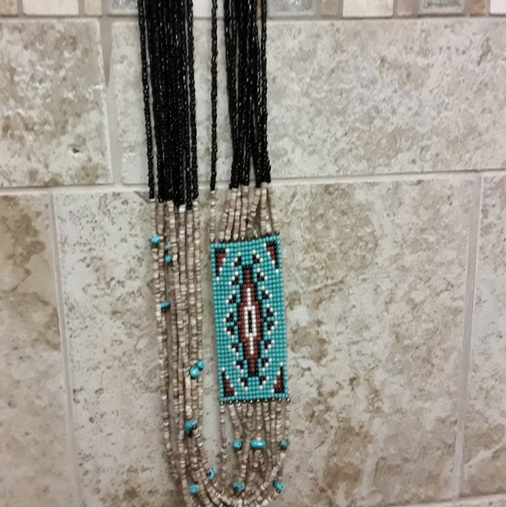🚫SOLD🚫Vintage Native American Seed Bead Necklace - Picture 5 of 6